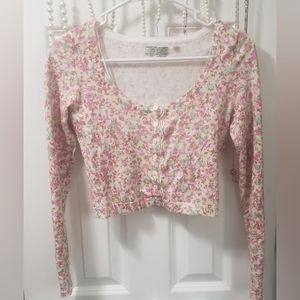 Guess button down floral crop top